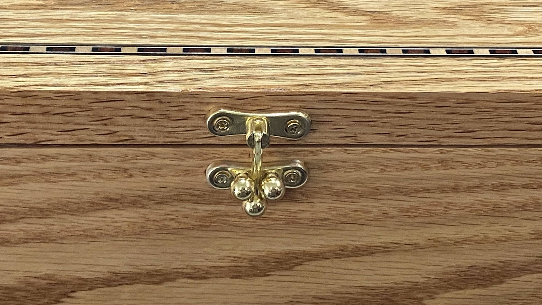 The "Craftsman's Vault" Oak Keepsake Box